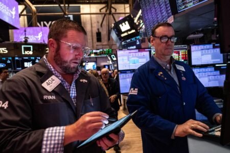 Dow, S&P 500 drop as rally loses steam ahead of fresh economic data