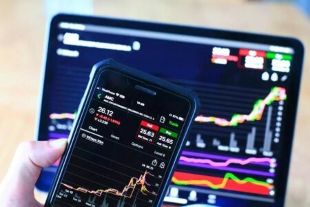 Stock Market Today Live Updates: Sensex, Nifty slide as FPIs sell record shares; caution