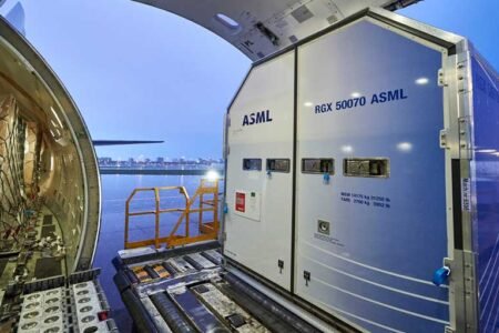 ASML Stock Crashes On Q3 Report